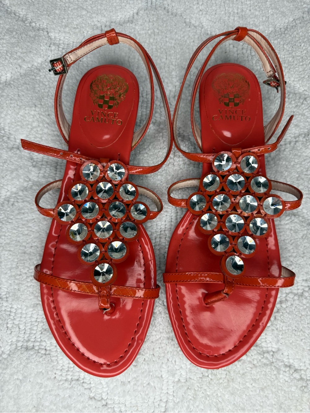 Vince Camuto Isadorra Sandals 8.5M Coral Patent Leather Jeweled With Box